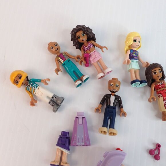 Lego FRIENDS & Disney Minifigure Parts Torso Head Legs Accessories Lot of 3.6 oz - Picture 7 of 7